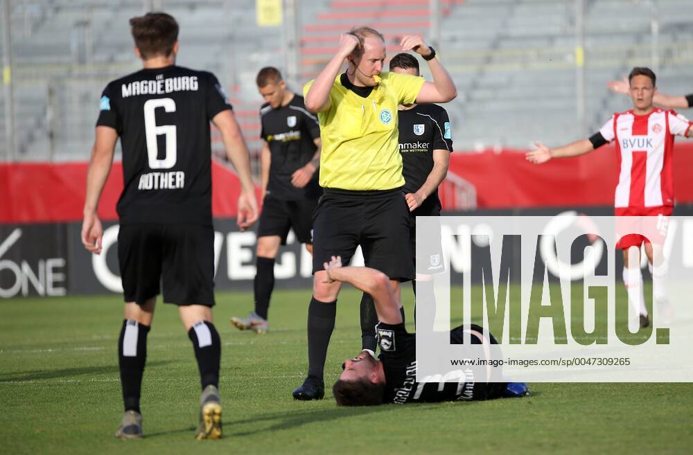 v li Björn Rother 1 FC Magdeburg , Dustin Bomheuer 1 FC Magdeburg ...