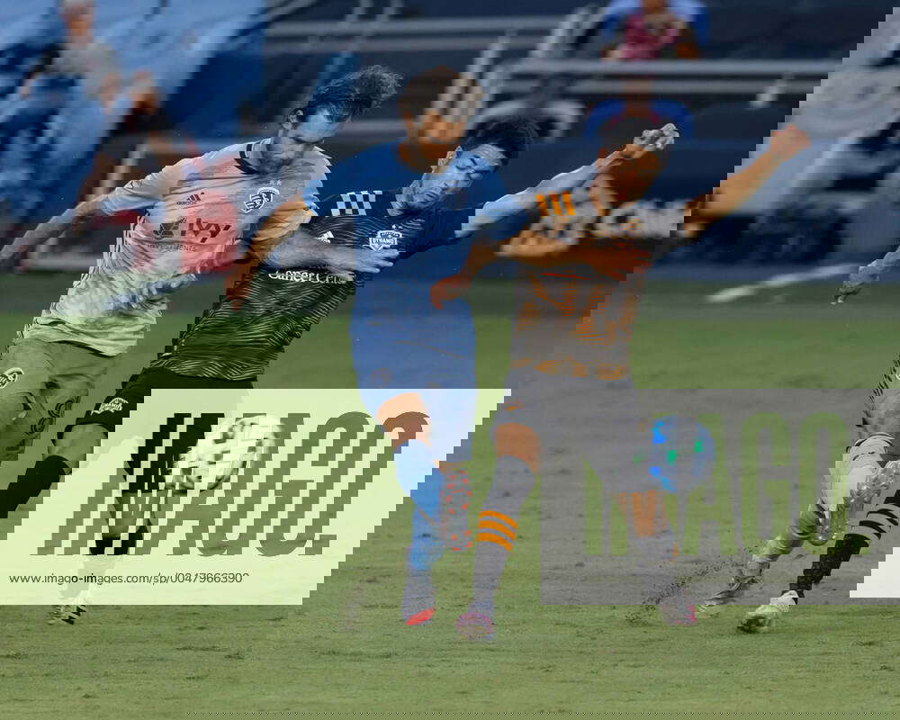 August 25, 2020, Kansas City, Kansas, U.S Sporting KC midfielder