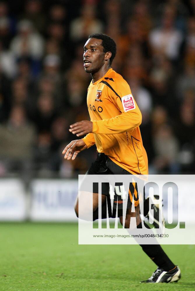 JAY JAY OKOCHA HULL CITY V CHELSEA KC STADIUM HULL ENGLAND 26