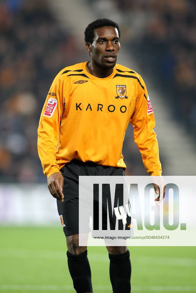 JAY JAY OKOCHA HULL CITY V CHELSEA KC STADIUM HULL ENGLAND 26