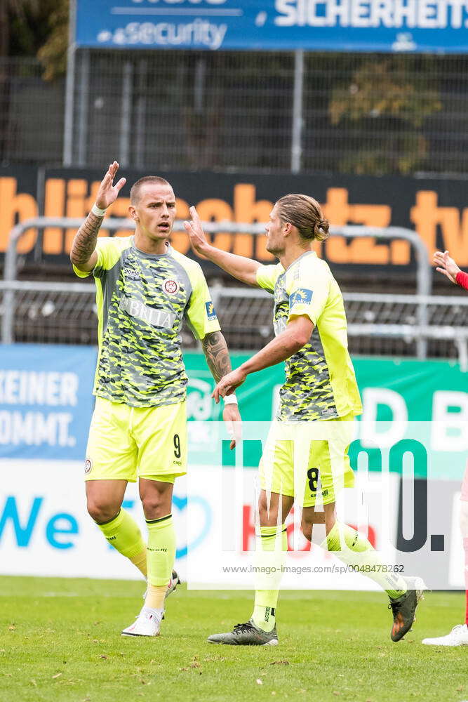 3. Fussball Bundesliga; Viktoria Koeln SV Wehen Wiesbaden; 26.09.2020 Jubel beim SV Wehen Wiesbade 3. Fussball Bundesliga; Viktoria Koeln SV Wehen Wiesbaden; 26.09.2020 Jubel beim SV Wehen Wiesbade