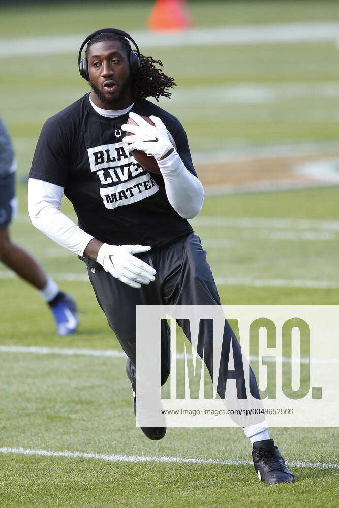 CHICAGO, IL - OCTOBER 04: Indianapolis Colts Tight End Mo Alie-Cox