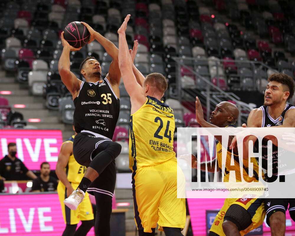 EWE Baskets Oldenburg vs