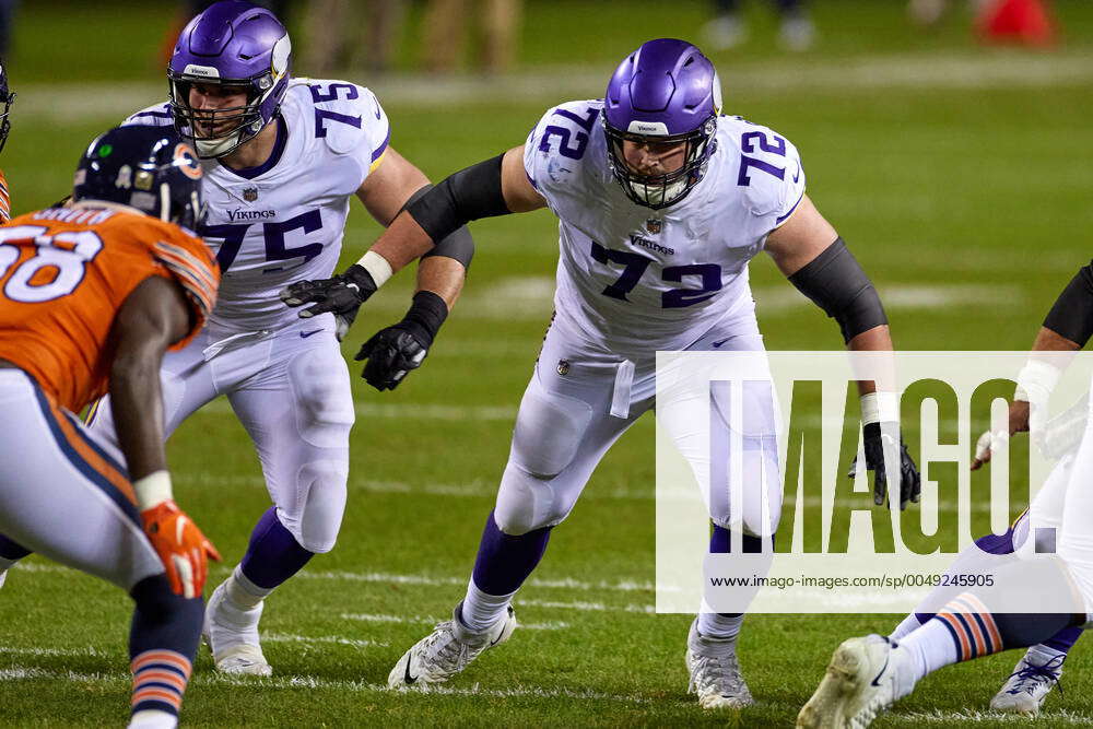 CHICAGO, IL - NOVEMBER 16: Minnesota Vikings defensive tackle