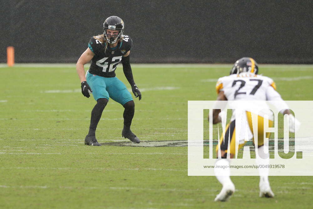 Jacksonville Jaguars safety Andrew Wingard (42) during the second