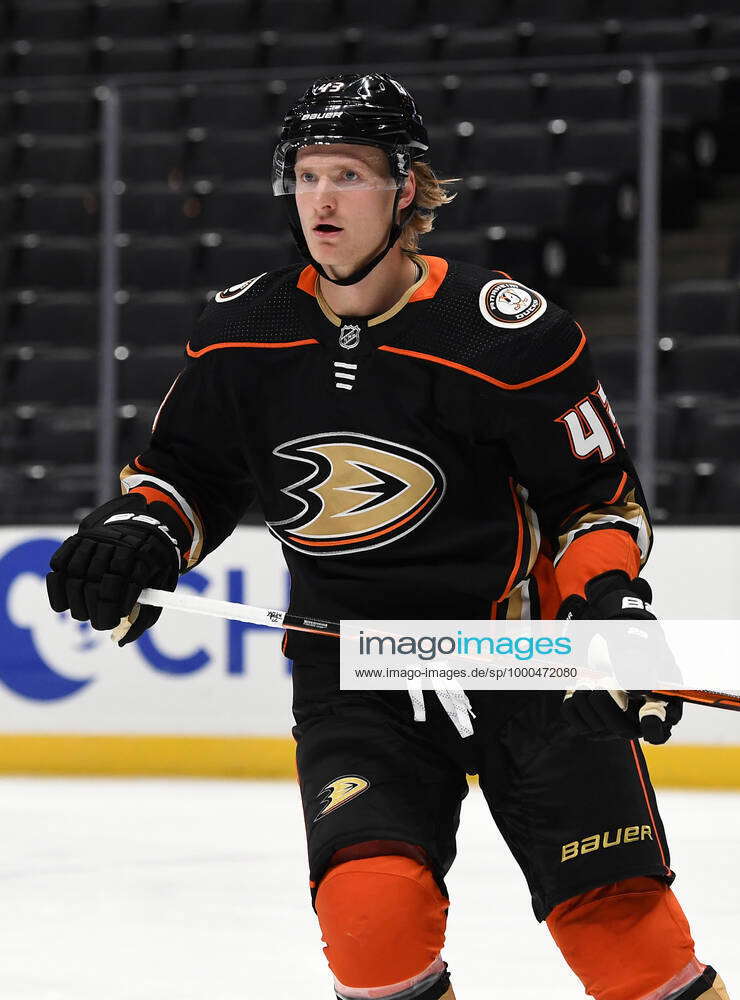 ANAHEIM, CA - JANUARY 24: Anaheim Ducks Left Wing Danton Heinen (43) on ...