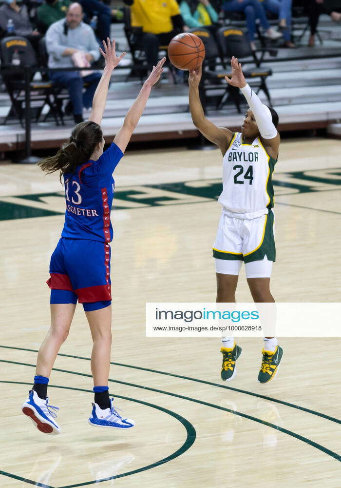 February 4 2021: Baylor Lady Bears Guard Sarah Andrews (24) Shoots The ...