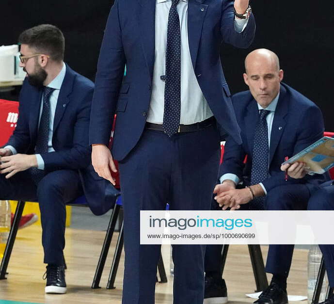 Club Baloncesto Estudiantes coach Javier Zamora during Liga Endesa ACB ...