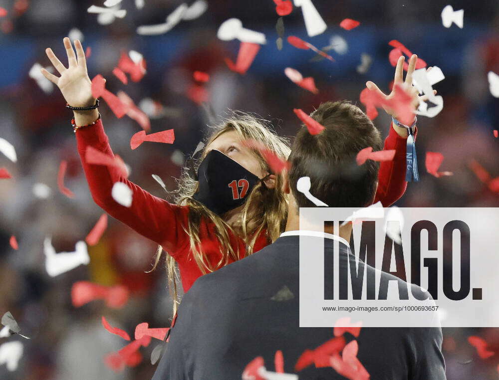 Tom Brady & Daughter Vivian After 2021 Super Bowl Win – See Photos –  SheKnows