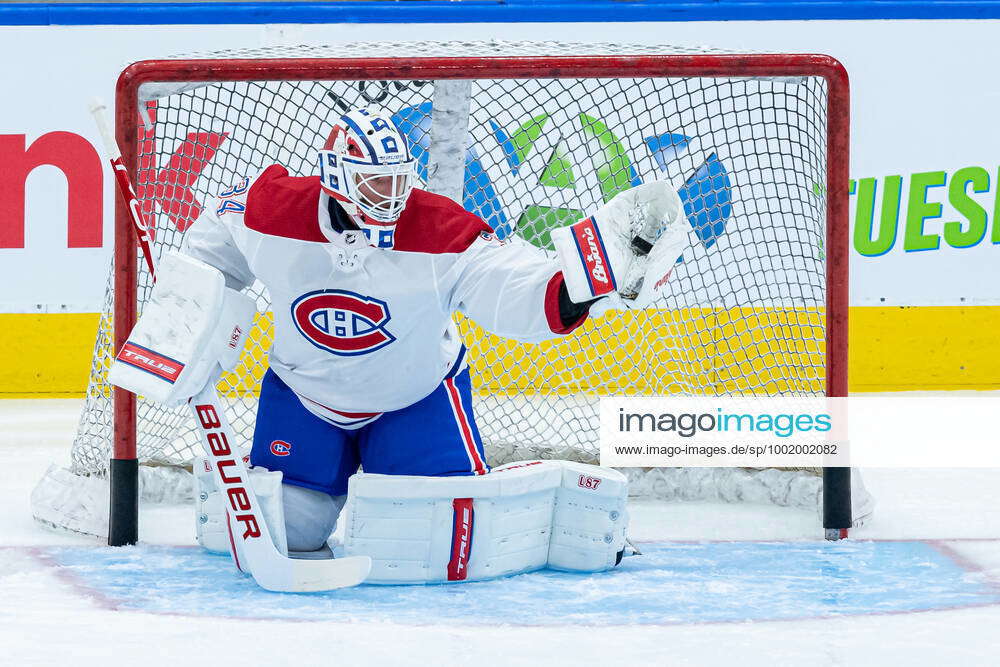 TORONTO, ON - APRIL 07: Montreal Canadiens Goalie Jake Allen (34) Makes ...