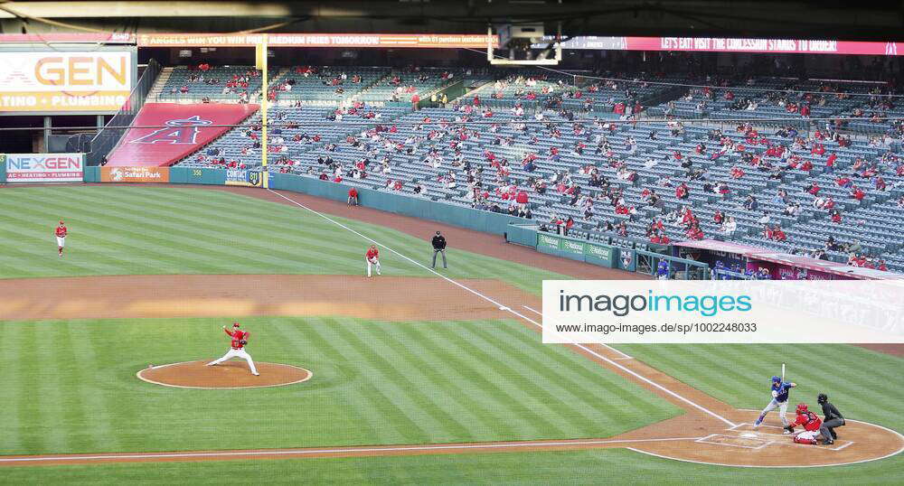 baseball-rangers-vs-angels-photo-shows-a-major-league-baseball-game