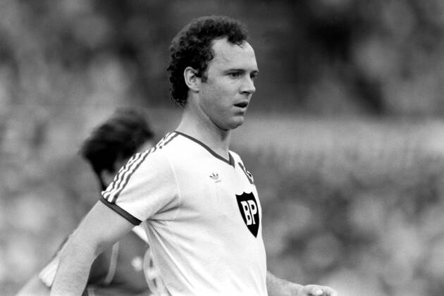 BECKENBAUER Franz team HSV football Bundesliga season 1980 1981 match ...