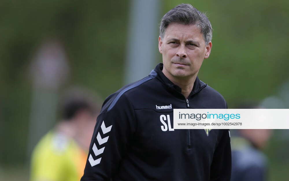 Stephane Leoni Coach Niederkorn Portrait Football BGL Ligue Luxembourg ...