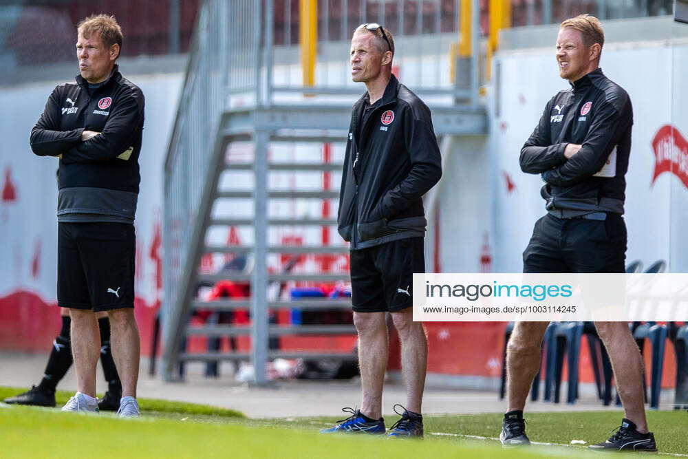 210612 Hittarps assistant coach Ulf Johansson, assistant coach Hans ...