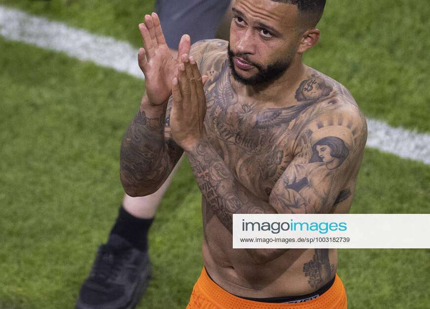 AMSTERDAM, NETHERLANDS - MARCH 29: Tattoo from Memphis Depay of