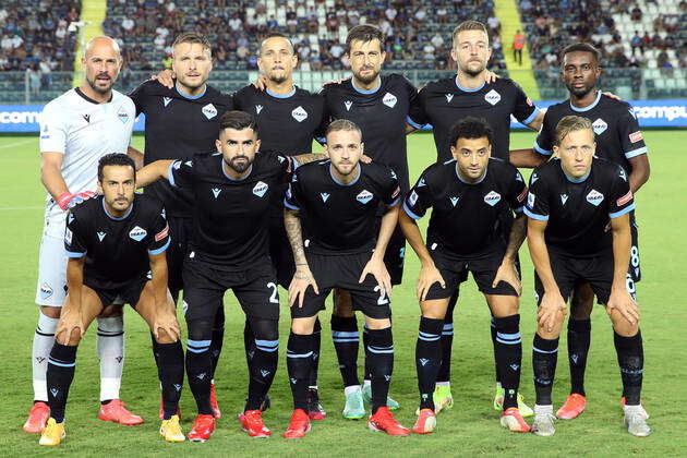 Ss Team Lazio players pose for a team photo during the Serie A football match ...