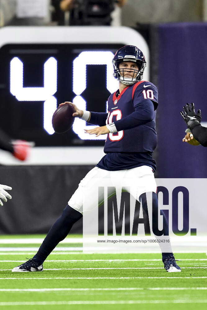 August 28, 2021: Houston Texans quarterback Davis Mills (10) throws the  ball during the third quarte