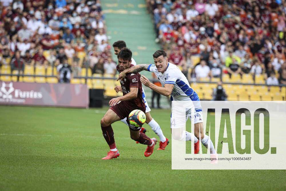 Centonze Fabien 18 et Biancone Giulian 4 Metz vs Troyes Stade Municipal ...