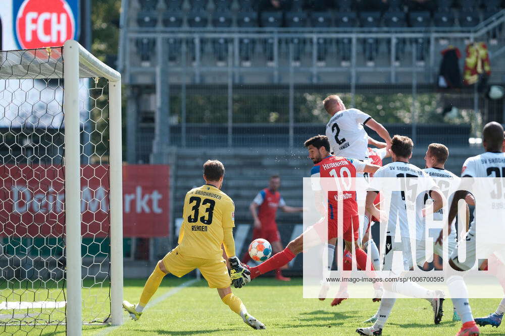 Sport Bilder des Tages Torchance fuer Tim Kleindienst (1.FC Heidenheim ...