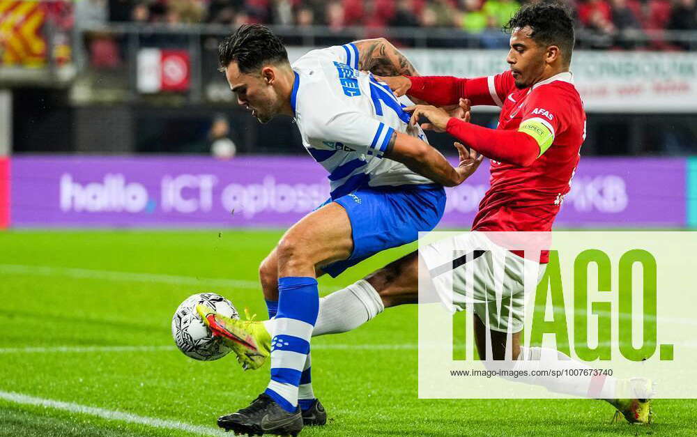 ALKMAAR lr Sam Kersten of PEC Zwolle, Owen Wijndal of AZ during the