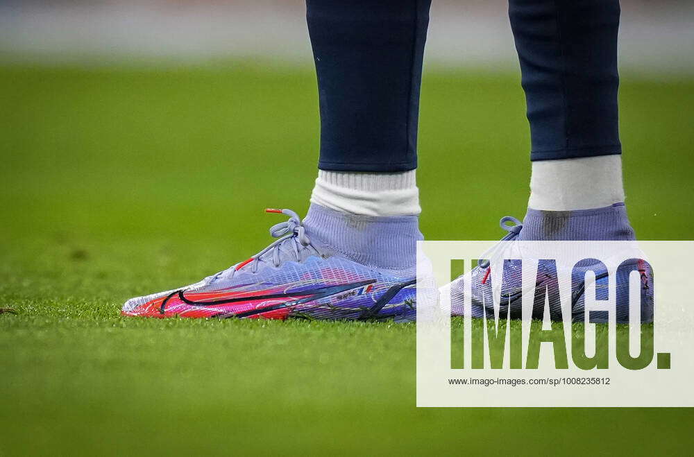 NIKE KYLIAN MBAPPE PSG PARIS SAINT-GERMAIN UEFA CHAMPIONS LEAGUE