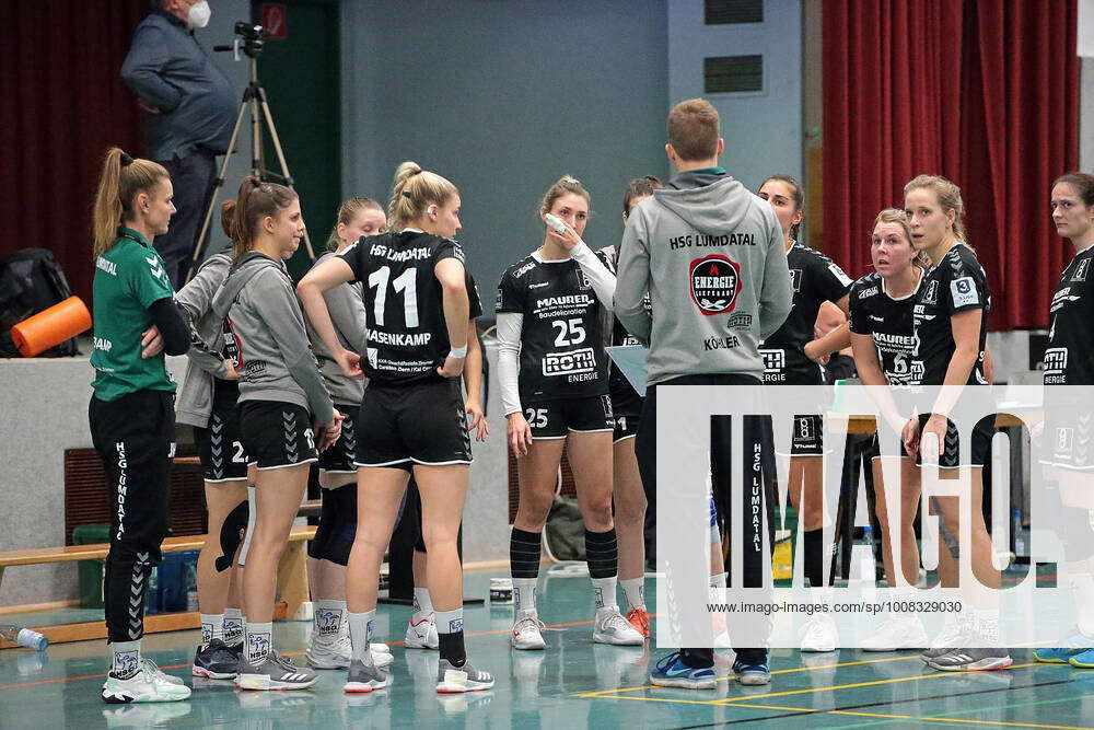 28.11.2021, xovx, Handball Frauen, 3. Liga, HSG Lumdatal TSV Bayer 04 Leverkusen II Lange Gesichte 28.11.2021, xovx, Handball Frauen, 3. Liga, HSG Lumdatal TSV Bayer 04 Leverkusen II Lange Gesichte