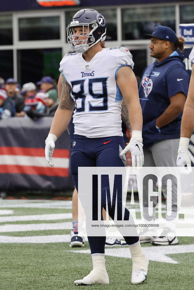 FOXBOROUGH, MA - NOVEMBER 28: Tennessee Titans tight end Tommy Hudson (89)  in warm up before a