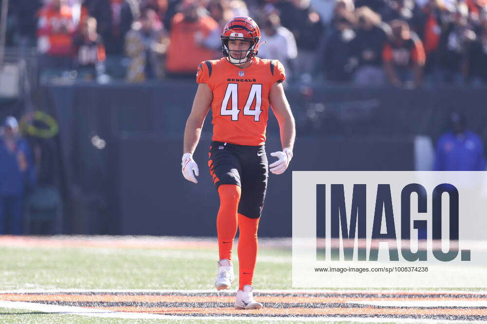 CINCINNATI, OH - NOVEMBER 28: Cincinnati Bengals linebacker Clay Johnston  (44) before the game