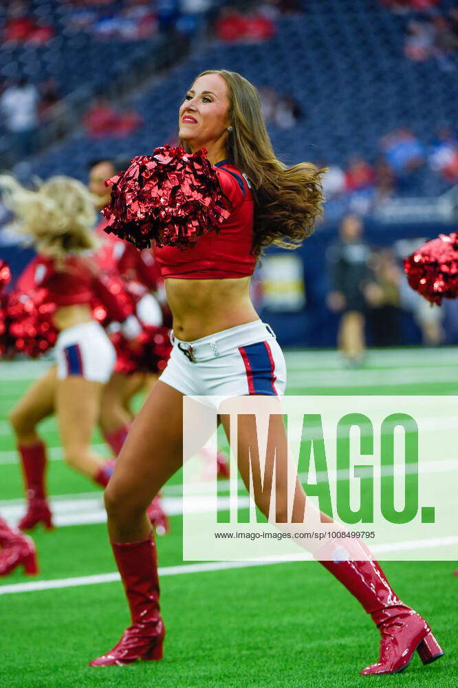 HOUSTON, TX - DECEMBER 18: The Houston Texans cheerleaders rev up the crowd  during the football game