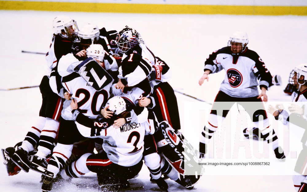 Team Usa Olympic Champion Womens Ice Hockey Final Usa Canada Olympic Winter Games 1998 In Nagano 