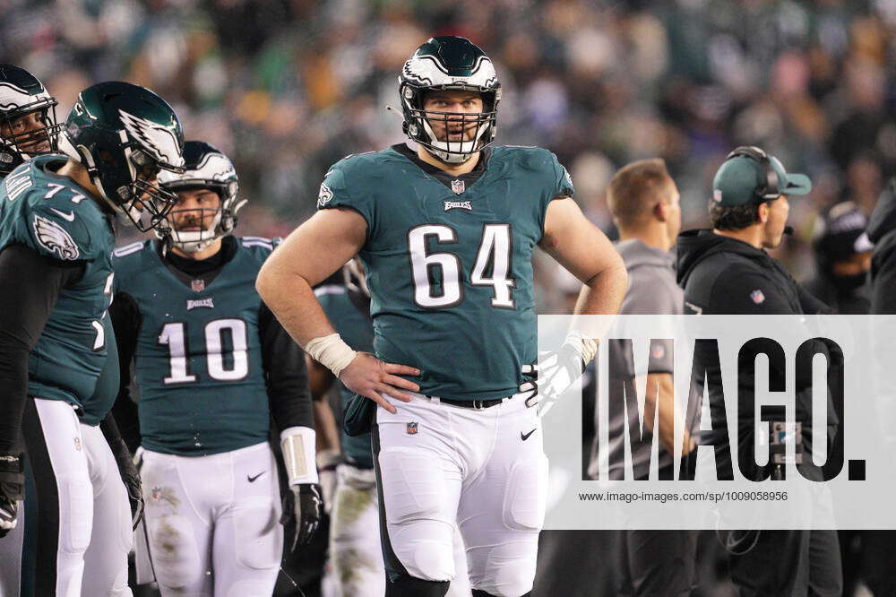 Philadelphia Eagles offensive tackle Brett Toth (64) in action