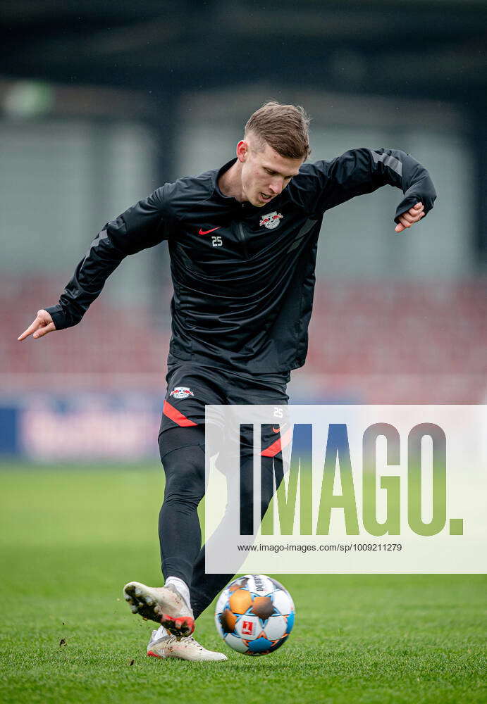 Leipzigs Dani Olmo. Training RB Leipzig Am 11. Januar 2022. Red Bull ...