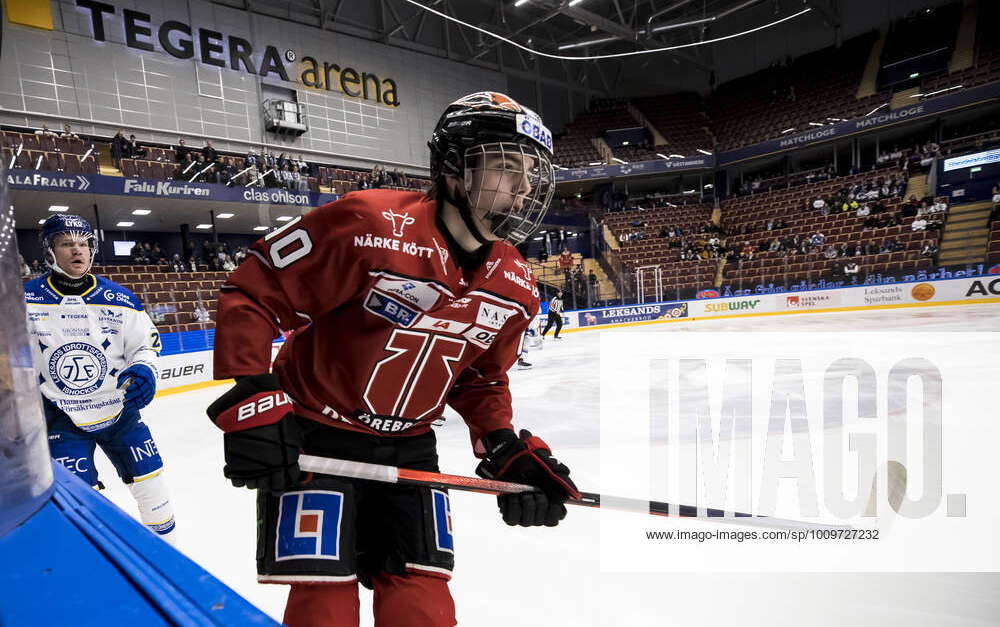 220210 Örebros Leo Carlsson during the ice hockey match in the SHL ...