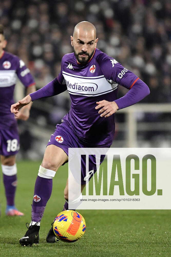 Riccardo Saponara of Acf Fiorentina controls the ball during the Serie A  match between Juventus Fc and Acf Fiorentina Stock Photo - Alamy