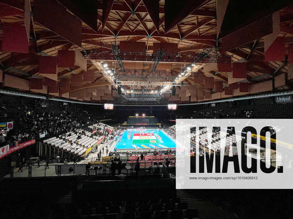 March 6, 2022, Bologna, Italy: Bologna, Italy, Unipol Arena, marzo 06 ...