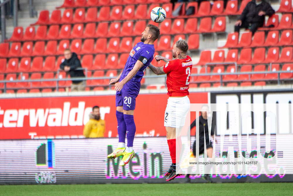 Halle, Deutschland 19. April 2022 3.Liga 2021 2022 Hallescher FC vs. VfL Osnabrueck v. li. im Z