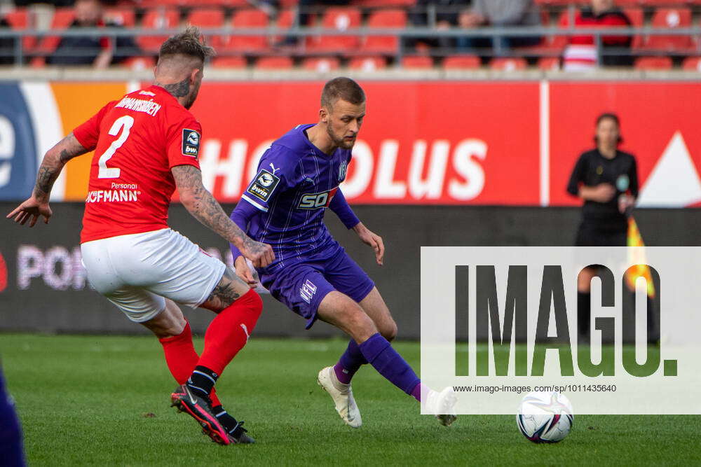 Halle, Germany 19 April 2022 3 Liga 2021 2022 Hallescher FC vs VfL Osnabrueck v li in duel Jan