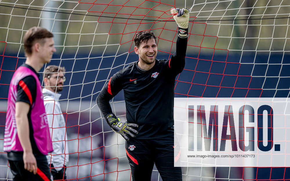 Leipzig goalkeeper goalkeeper Philipp Tschauner final training Europa ...