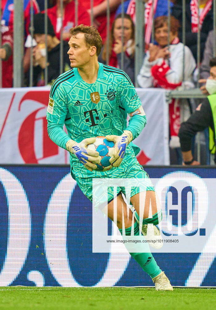 Manuel NEUER, Goalkeeper FCB 1 In The Match FC BAYERN MÜNCHEN - VFB ...