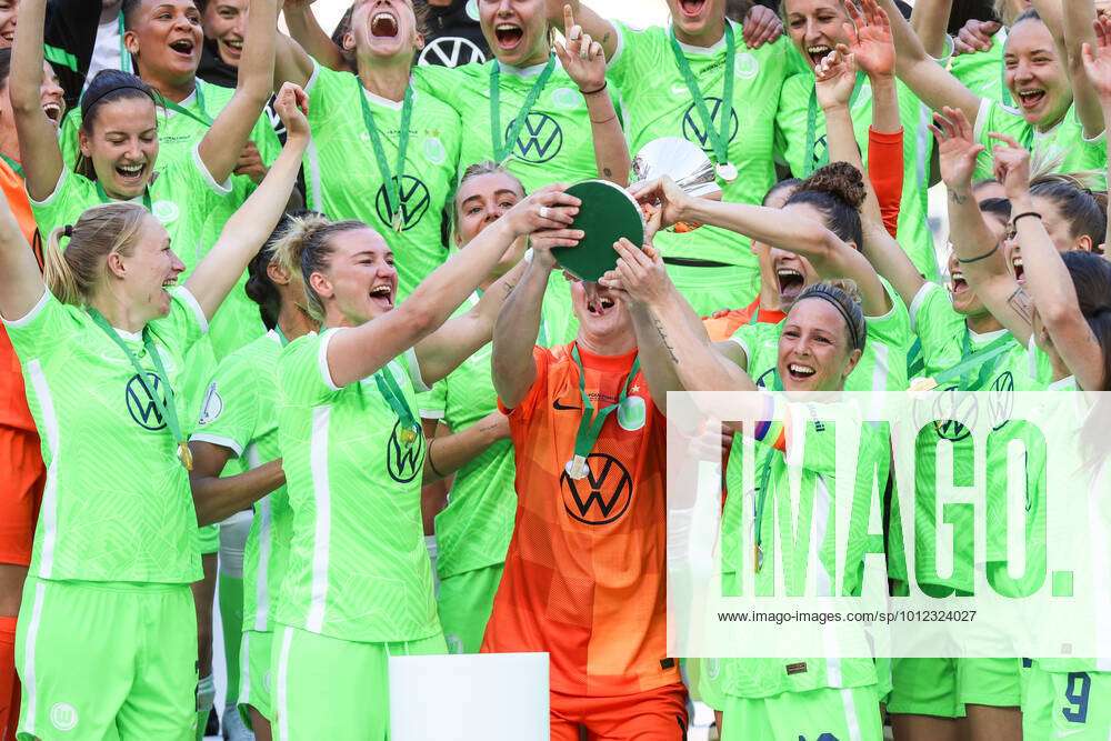 Sports Football DFB Cup Womens Season Final VfL Wolfsburg FFC Turbine Potsdam