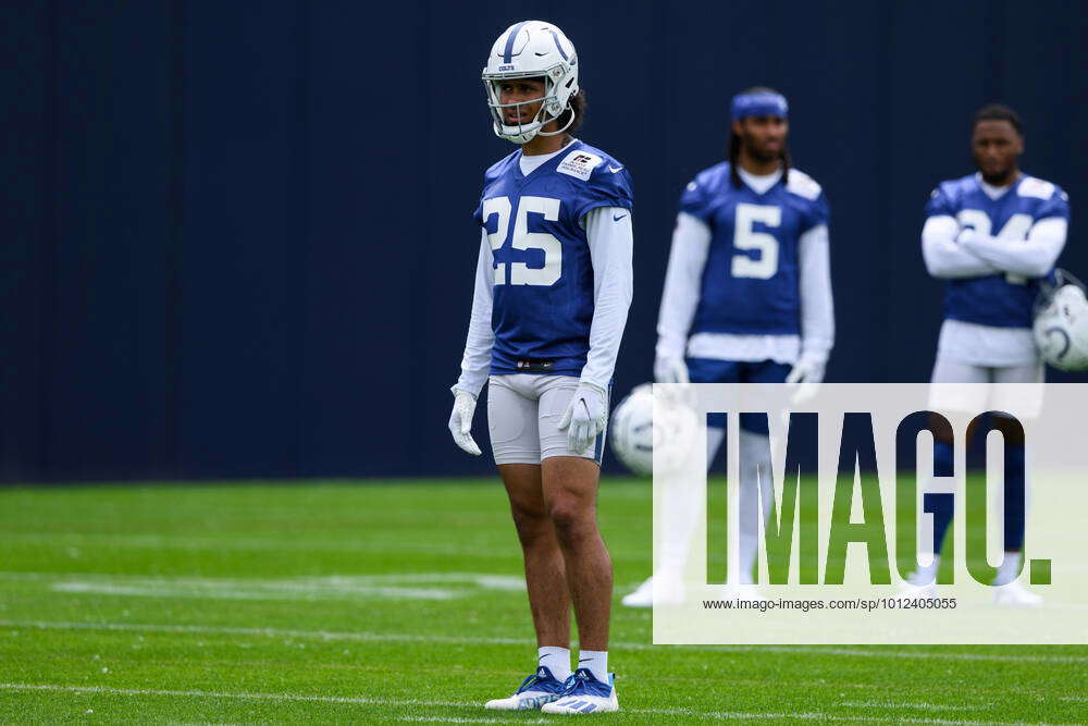 Indianapolis Colts defensive back Rodney Thomas II (25) looks to