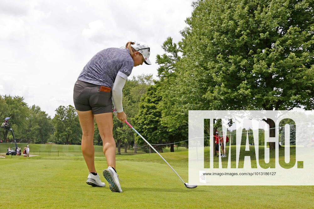 MIDLAND, MI - JULY 15: LPGA, Golf Damen player Jennifer Kupcho hits her ...