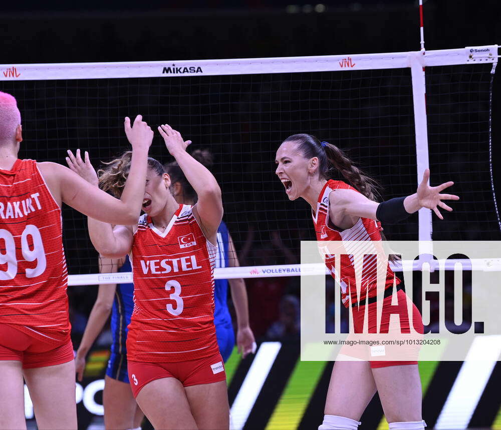 Cansu Ozbay 3 And Eda Erdem 14 Of Turkey During The Womens Volleyball Nations League Semi Final 0878