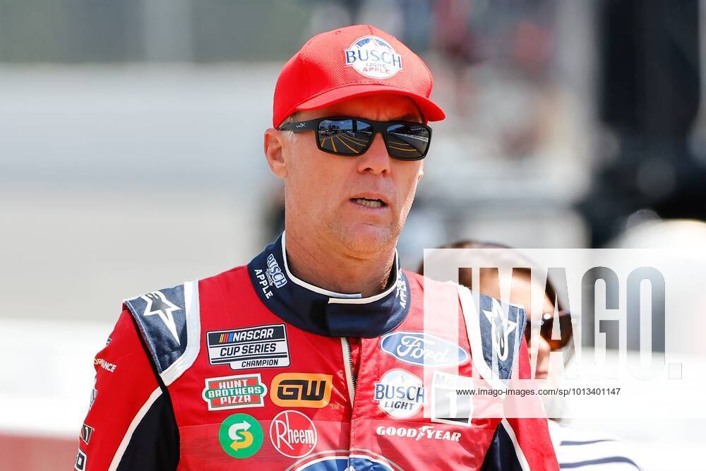 LONG POND, PA - JULY 24: Kevin Harvick ( 4 Stewart Haas Racing Busch ...