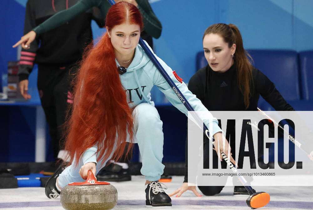 Moscow Russia July 27 2022 Curler Anna Sidorova R Instructs Figure Skater Aleksandra Trusova