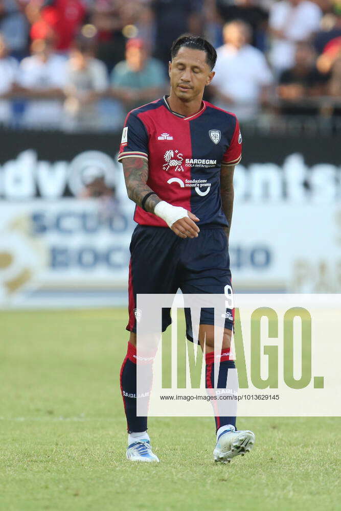 Cagliari, Italy. 08th June, 2023. Gianluca Lapadula of Cagliari Calcio,  Premio Capocannoniere Pablito during Final - Cagliari vs Bari, Italian  soccer Serie B match in Cagliari, Italy, June 08 2023 Credit: Independent