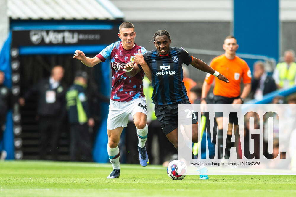 Burnley v Luton Town Sky Bet Championship Dara Costelloe of Burnley ...