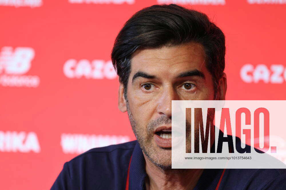 Conference De Presse De Paulo Fonseca, Entraineur Du LOSC, Au Domaine ...