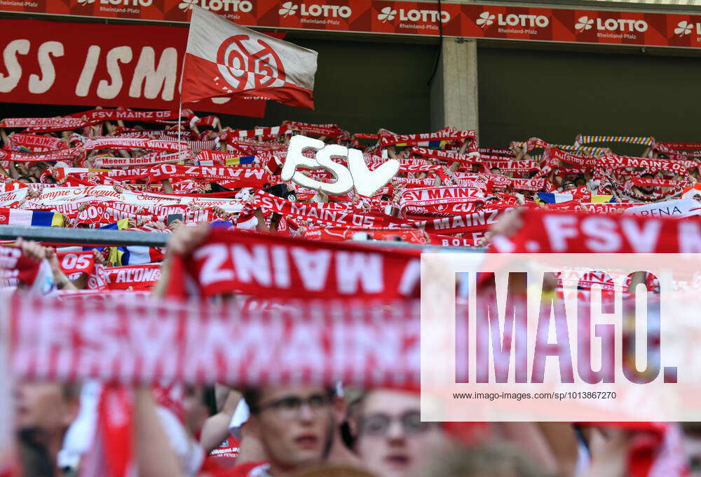 Fans of Mainz 05 photographed on 14 08 2022 in Mainz at the Bundesliga ...