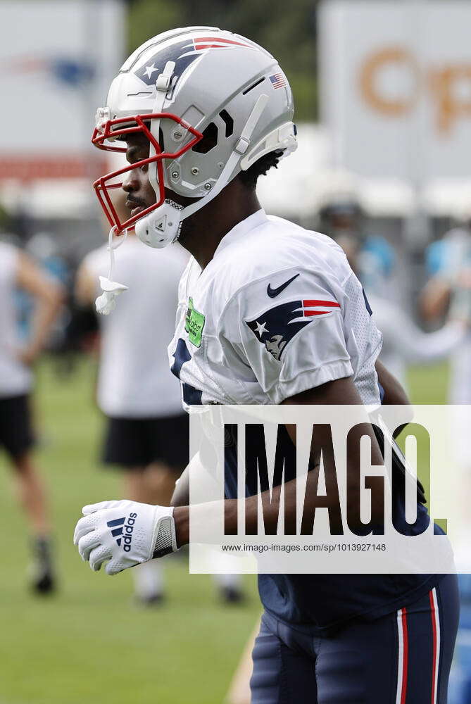 FOXBOROUGH, MA - AUGUST 10: New England Patriots wide receiver Tyquan  Thornton (11) dives for extra